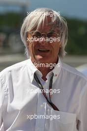 24.07.2009 Budapest, Hungary,  Bernie Ecclestone (GBR) - Formula 1 World Championship, Rd 10, Hungarian Grand Prix, Friday Practice