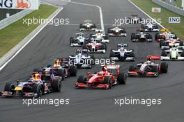 26.07.2009 Budapest, Hungary,  Start of the race / Mark Webber (AUS), Red Bull Racing, Sebastian Vettel (GER), Red Bull Racing, Kimi Raikkonen (FIN), Räikkönen, Scuderia Ferrari  - Formula 1 World Championship, Rd 10, Hungarian Grand Prix, Sunday Race