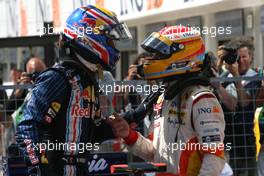 25.07.2009 Budapest, Hungary,  Mark Webber (AUS), Red Bull Racing and Fernando Alonso (ESP), Renault F1 Team  - Formula 1 World Championship, Rd 10, Hungarian Grand Prix, Saturday Qualifying