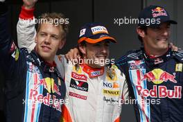 25.07.2009 Budapest, Hungary,  Sebastian Vettel (GER), Red Bull Racing, Fernando Alonso (ESP), Renault F1 Team, Mark Webber (AUS), Red Bull Racing - Formula 1 World Championship, Rd 10, Hungarian Grand Prix, Saturday Qualifying