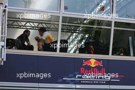 26.07.2009 Budapest, Hungary,  Fernando Alonso (ESP), Renault F1 Team in the Red Bull Motorhome - Formula 1 World Championship, Rd 10, Hungarian Grand Prix, Sunday