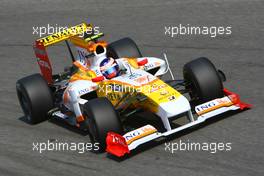 11.09.2009 Monza, Italy,  Romain Grosjean (FRA), Renault F1 Team, R29 - Formula 1 World Championship, Rd 13, Italian Grand Prix, Friday Practice