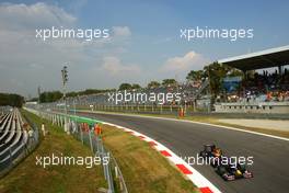 11.09.2009 Monza, Italy,  Sebastian Vettel (GER), Red Bull Racing, RB5 - Formula 1 World Championship, Rd 13, Italian Grand Prix, Friday Practice