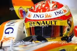 11.09.2009 Monza, Italy,  Fernando Alonso (ESP), Renault F1 Team, R29 - Formula 1 World Championship, Rd 13, Italian Grand Prix, Friday Practice