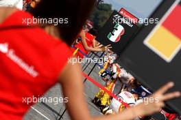 13.09.2009 Monza, Italy,  Giancarlo Fisichella (ITA), Scuderia Ferrari - Formula 1 World Championship, Rd 13, Italian Grand Prix, Sunday Pre-Race Grid