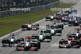13.09.2009 Monza, Italy,  Start of the race, Lewis Hamilton (GBR), McLaren Mercedes  - Formula 1 World Championship, Rd 13, Italian Grand Prix, Sunday Race