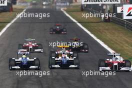 13.09.2009 Monza, Italy,  Nico Rosberg (GER), Williams F1 Team, Kazuki Nakajima (JPN), Williams F1 Team and Jarno Trulli (ITA), Toyota F1 Team  - Formula 1 World Championship, Rd 13, Italian Grand Prix, Sunday Race