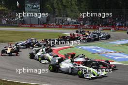 13.09.2009 Monza, Italy,  Rubens Barrichello (BRA), BrawnGP  at the start of the race - Formula 1 World Championship, Rd 13, Italian Grand Prix, Sunday Race