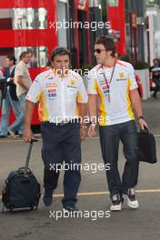 12.09.2009 Monza, Italy,  Fernando Alonso (ESP), Renault F1 Team  - Formula 1 World Championship, Rd 13, Italian Grand Prix, Saturday