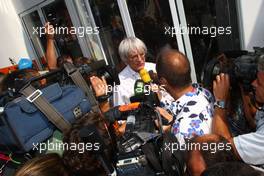 12.09.2009 Monza, Italy,  Bernie Ecclestone (GBR) goes out of the Renault F1 Team motorhome  - Formula 1 World Championship, Rd 13, Italian Grand Prix, Saturday