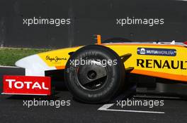 16.03.2009 Jerez, Spain,  Fernando Alonso (ESP), Renault F1 Team, R29, detail - Formula 1 Testing, Jerez