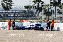 17.03.2009 Jerez, Spain,  Nico Rosberg (GER), WilliamsF1 Team, FW31, crashes during testing - Formula 1 Testing, Jerez