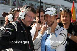04.10.2009 Suzuka, Japan,  Ross Brawn (GBR) Team Principal, Brawn GP talks with Jenson Button (GBR), BrawnGP - Formula 1 World Championship, Rd 15, Japanese Grand Prix, Sunday Pre-Race Grid