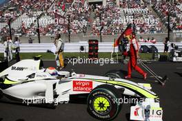 04.10.2009 Suzuka, Japan,  Rubens Barrichello (BRA), BrawnGP - Formula 1 World Championship, Rd 15, Japanese Grand Prix, Sunday Pre-Race Grid