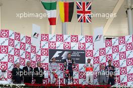 04.10.2009 Suzuka, Japan,  Jarno Trulli (ITA), Toyota Racing finishes 2nd, Sebastian Vettel (GER), Red Bull Racing, 1st, Lewis Hamilton (GBR), McLaren Mercedes, 3rd - Formula 1 World Championship, Rd 15, Japanese Grand Prix, Sunday Podium