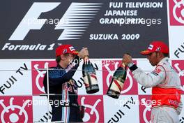 04.10.2009 Suzuka, Japan,  Sebastian Vettel (GER), Red Bull Racing, Lewis Hamilton (GBR), McLaren Mercedes - Formula 1 World Championship, Rd 15, Japanese Grand Prix, Sunday Podium