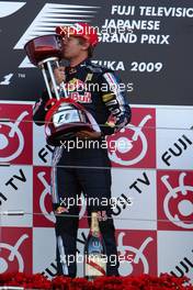 04.10.2009 Suzuka, Japan,  Sebastian Vettel (GER), Red Bull Racing, wins - Formula 1 World Championship, Rd 15, Japanese Grand Prix, Sunday Podium