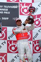 04.10.2009 Suzuka, Japan,  Lewis Hamilton (GBR), McLaren Mercedes, 3rd - Formula 1 World Championship, Rd 15, Japanese Grand Prix, Sunday Podium