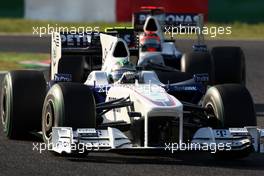 04.10.2009 Suzuka, Japan,  Nick Heidfeld (GER), BMW Sauber F1 Team leads Robert Kubica (POL),  BMW Sauber F1 Team - Formula 1 World Championship, Rd 15, Japanese Grand Prix, Sunday Race