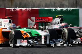 04.10.2009 Suzuka, Japan,  Adrian Sutil (GER), Force India F1 Team, Heikki Kovalainen (FIN), McLaren Mercedes- Formula 1 World Championship, Rd 15, Japanese Grand Prix, Sunday Race