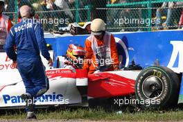 03.10.2009 Suzuka, Japan,  Timo Glock (GER), Toyota F1 Team crashed at the last corner - Formula 1 World Championship, Rd 15, Japanese Grand Prix, Saturday Practice