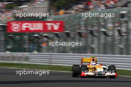 03.10.2009 Suzuka, Japan,  Romain Grosjean (FRA) , Renault F1 Team  - Formula 1 World Championship, Rd 15, Japanese Grand Prix, Saturday Practice