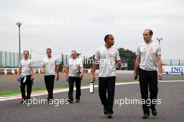 01.10.2009 Suzuka, Japan,  Lewis Hamilton (GBR), McLaren Mercedes, walks the track - Formula 1 World Championship, Rd 15, Japanese Grand Prix, Thursday