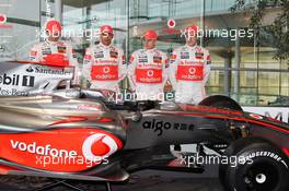 16.01.2009 Woking, England,  Pedro de la Rosa (ESP), Test Driver, McLaren Mercedes, Lewis Hamilton (GBR), McLaren Mercedes, Heikki Kovalainen (FIN), McLaren Mercedes, Gary Paffett (GBR), Test Driver, McLaren Mercedes - McLaren Mercedes, MP4-24