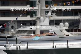 22.05.2009 Monte Carlo, Monaco,  Girl on a boat - Formula 1 World Championship, Rd 6, Monaco Grand Prix, Friday