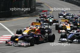 24.05.2009 Monte Carlo, Monaco,  Start of the race, Mark Webber (AUS), Red Bull Racing  - Formula 1 World Championship, Rd 6, Monaco Grand Prix, Sunday Race