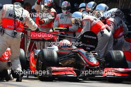 24.05.2009 Monte Carlo, Monaco,  Pitstop of Heikki Kovalainen (FIN), McLaren Mercedes, MP4-24 - Formula 1 World Championship, Rd 6, Monaco Grand Prix, Sunday Race