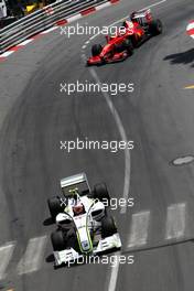 24.05.2009 Monte Carlo, Monaco,  Rubens Barrichello (BRA), Brawn GP, BGP001, BGP 001 leads Kimi Raikkonen (FIN), Räikkönen, Scuderia Ferrari, F60 - Formula 1 World Championship, Rd 6, Monaco Grand Prix, Sunday Race