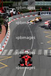 24.05.2009 Monte Carlo, Monaco,  Kimi Raikkonen (FIN), Räikkönen, Scuderia Ferrari, F60 leads Fernando Alonso (ESP), Renault F1 Team, R29 - Formula 1 World Championship, Rd 6, Monaco Grand Prix, Sunday Race