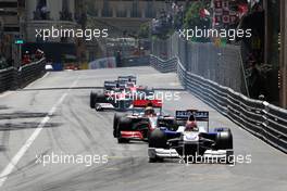 24.05.2009 Monte Carlo, Monaco,  Robert Kubica (POL), BMW Sauber F1 Team, F1.09 leads Lewis Hamilton (GBR), McLaren Mercedes, MP4-24 - Formula 1 World Championship, Rd 6, Monaco Grand Prix, Sunday Race