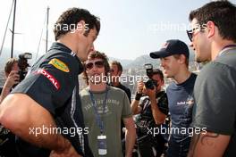 23.05.2009 Monte Carlo, Monaco,  Mark Webber (AUS), Red Bull Racing, James Blunt (GBR) singer, Sebastian Vettel (GER), Red Bull Racing, Jesse Metcalfe (USA) Acto- Formula 1 World Championship, Rd 6, Monaco Grand Prix, Saturday