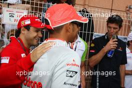 24.05.2009 Monte Carlo, Monaco,  Felipe Massa (BRA), Scuderia Ferrari and Lewis Hamilton (GBR), McLaren Mercedes - Formula 1 World Championship, Rd 6, Monaco Grand Prix, Sunday