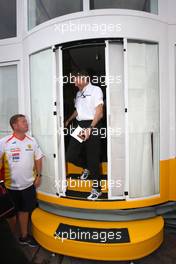 24.05.2009 Monte Carlo, Monaco,  Nick Fry (GBR), BrawnGP, Chief Executive Officer leaves a meeting of team bosses held in the Renault f1 motorhome - Formula 1 World Championship, Rd 6, Monaco Grand Prix, Sunday