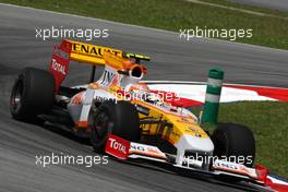 03.04.2009 Kuala Lumpur, Malaysia,  Nelson Piquet Jr (BRA), Renault F1 Team, R29 - Formula 1 World Championship, Rd 2, Malaysian Grand Prix, Friday Practice