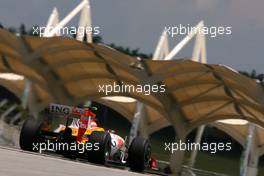 03.04.2009 Kuala Lumpur, Malaysia,  Nelson Piquet Jr (BRA), Renault F1 Team  - Formula 1 World Championship, Rd 2, Malaysian Grand Prix, Friday Practice