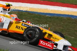 03.04.2009 Kuala Lumpur, Malaysia,  Nelson Piquet Jr (BRA), Renault F1 Team, R29 - Formula 1 World Championship, Rd 2, Malaysian Grand Prix, Friday Practice