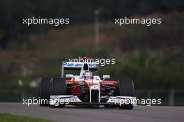 03.04.2009 Kuala Lumpur, Malaysia,  Jarno Trulli (ITA), Toyota F1 Team  - Formula 1 World Championship, Rd 2, Malaysian Grand Prix, Friday Practice