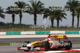 03.04.2009 Kuala Lumpur, Malaysia,  Fernando Alonso (ESP), Renault F1 Team  - Formula 1 World Championship, Rd 2, Malaysian Grand Prix, Friday Practice