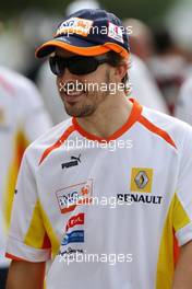 03.04.2009 Kuala Lumpur, Malaysia,  Fernando Alonso (ESP), Renault F1 Team - Formula 1 World Championship, Rd 2, Malaysian Grand Prix, Friday