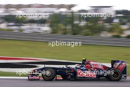 03.04.2009 Kuala Lumpur, Malaysia,  Sebastien Buemi (SUI), Scuderia Toro Rosso  - Formula 1 World Championship, Rd 2, Malaysian Grand Prix, Friday Practice