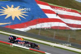 03.04.2009 Kuala Lumpur, Malaysia,  Mark Webber (AUS), Red Bull Racing, RB5 - Formula 1 World Championship, Rd 2, Malaysian Grand Prix, Friday Practice