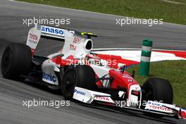 03.04.2009 Kuala Lumpur, Malaysia,  Timo Glock (GER), Toyota F1 Team, TF109 - Formula 1 World Championship, Rd 2, Malaysian Grand Prix, Friday Practice