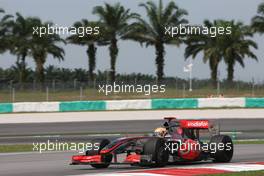 03.04.2009 Kuala Lumpur, Malaysia,  Lewis Hamilton (GBR), McLaren Mercedes  - Formula 1 World Championship, Rd 2, Malaysian Grand Prix, Friday Practice