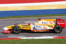 03.04.2009 Kuala Lumpur, Malaysia,  Fernando Alonso (ESP), Renault F1 Team  - Formula 1 World Championship, Rd 2, Malaysian Grand Prix, Friday Practice