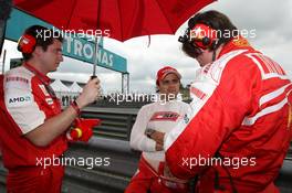 05.04.2009 Kuala Lumpur, Malaysia,  Felipe Massa (BRA), Scuderia Ferrari - Formula 1 World Championship, Rd 2, Malaysian Grand Prix, Sunday Pre-Race Grid