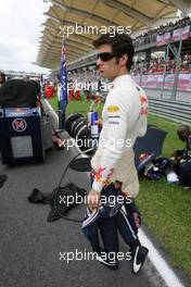 05.04.2009 Kuala Lumpur, Malaysia,  Mark Webber (AUS), Red Bull Racing  - Formula 1 World Championship, Rd 2, Malaysian Grand Prix, Sunday Pre-Race Grid